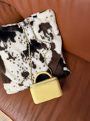Vanity giallo
