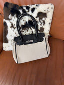 Bi Canvas Black